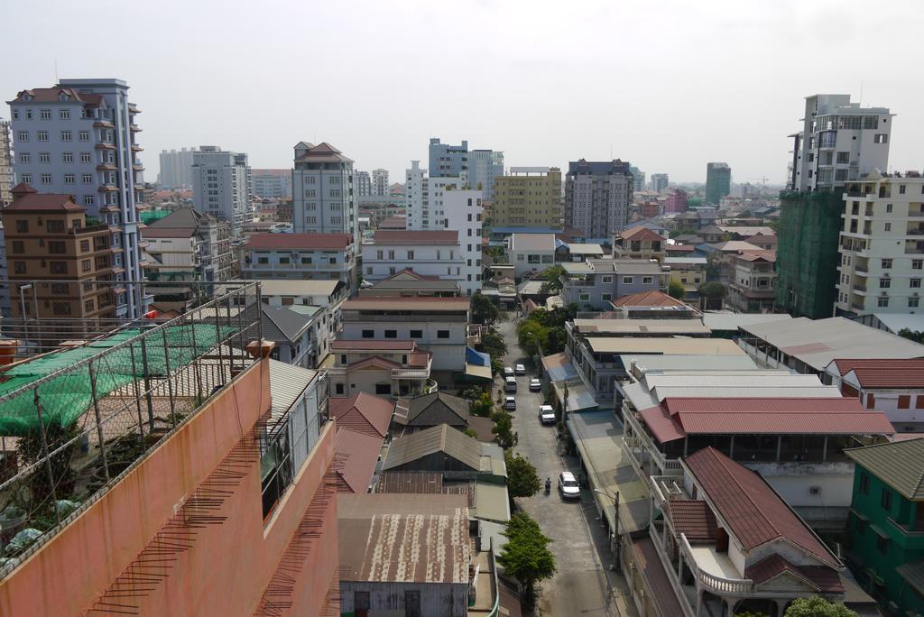 Tan Tower Hotel Phnom Penh Bagian luar foto