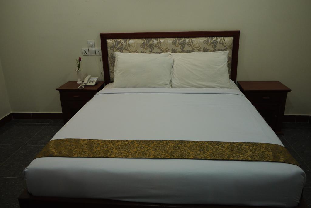 Tan Tower Hotel Phnom Penh Bagian luar foto