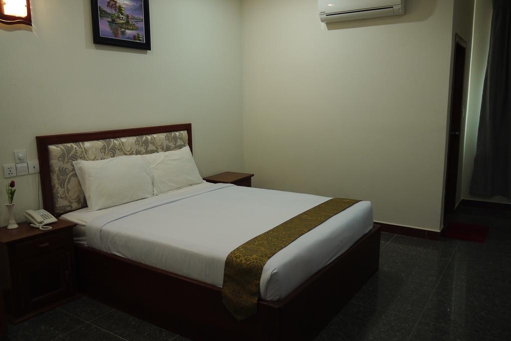 Tan Tower Hotel Phnom Penh Bagian luar foto